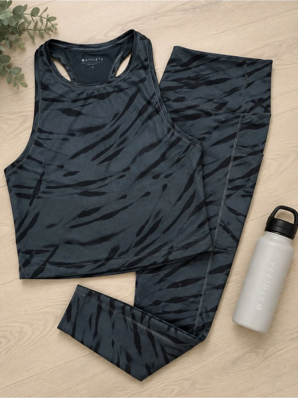 Athleta Salutation Stash Pocket 7/8 Legging & Shanti Crop Set Gray Zebra Print M - Picture 1 of 8